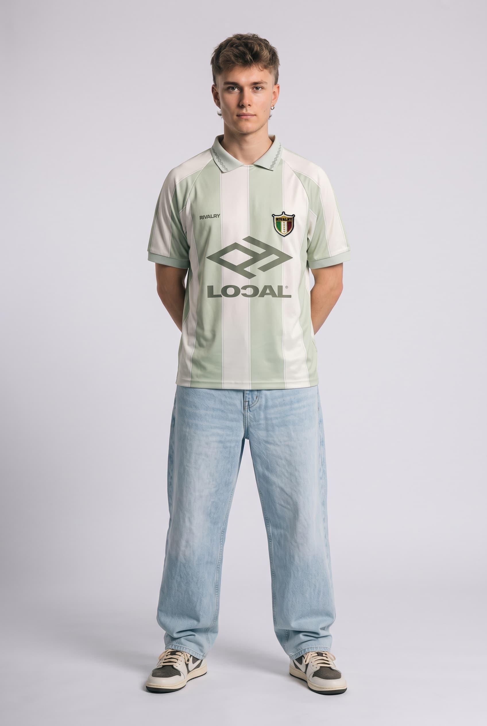 Yeşil Beyaz Çizgili Retro Forma, Polo Yaka – 2. görsel